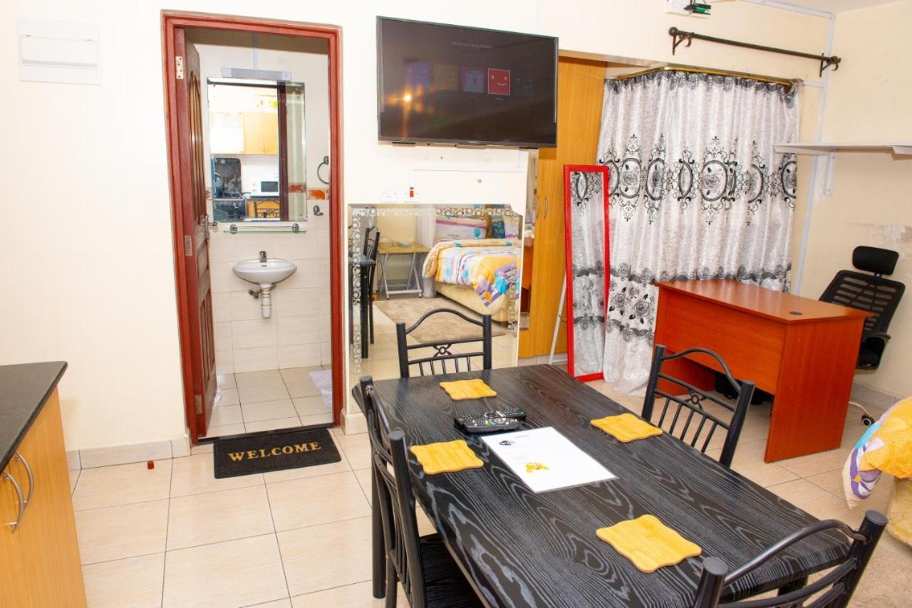 Mercy-Phillips Apartments Located At Eagle Tower Building Nairobi City Centre Bagian luar foto